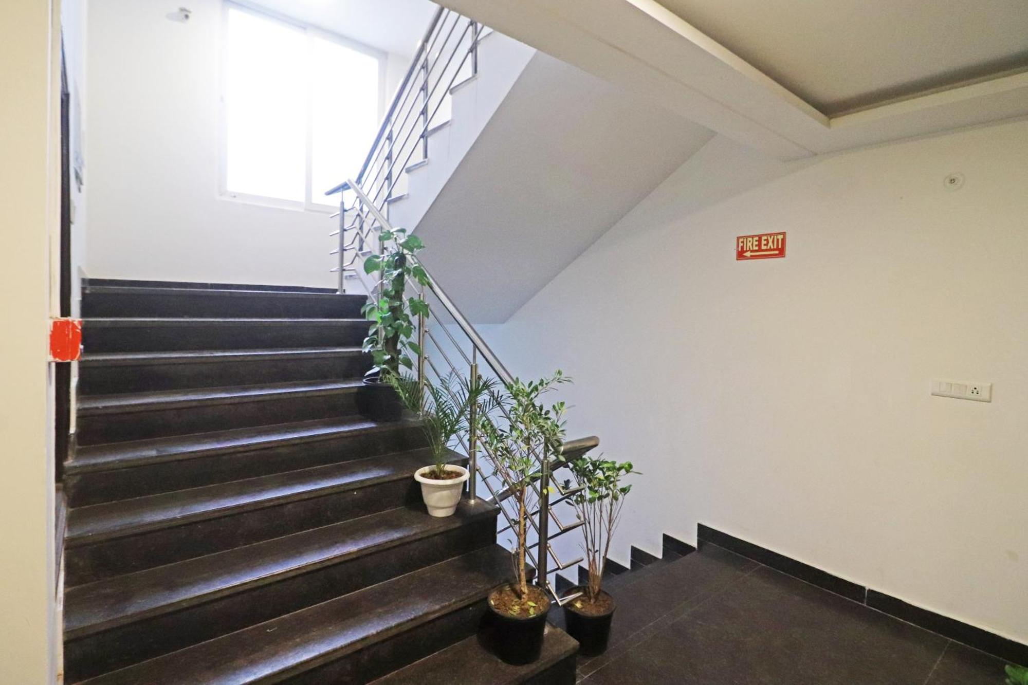Hotel Mayda Prime Near Delhi Airport New Delhi Bagian luar foto